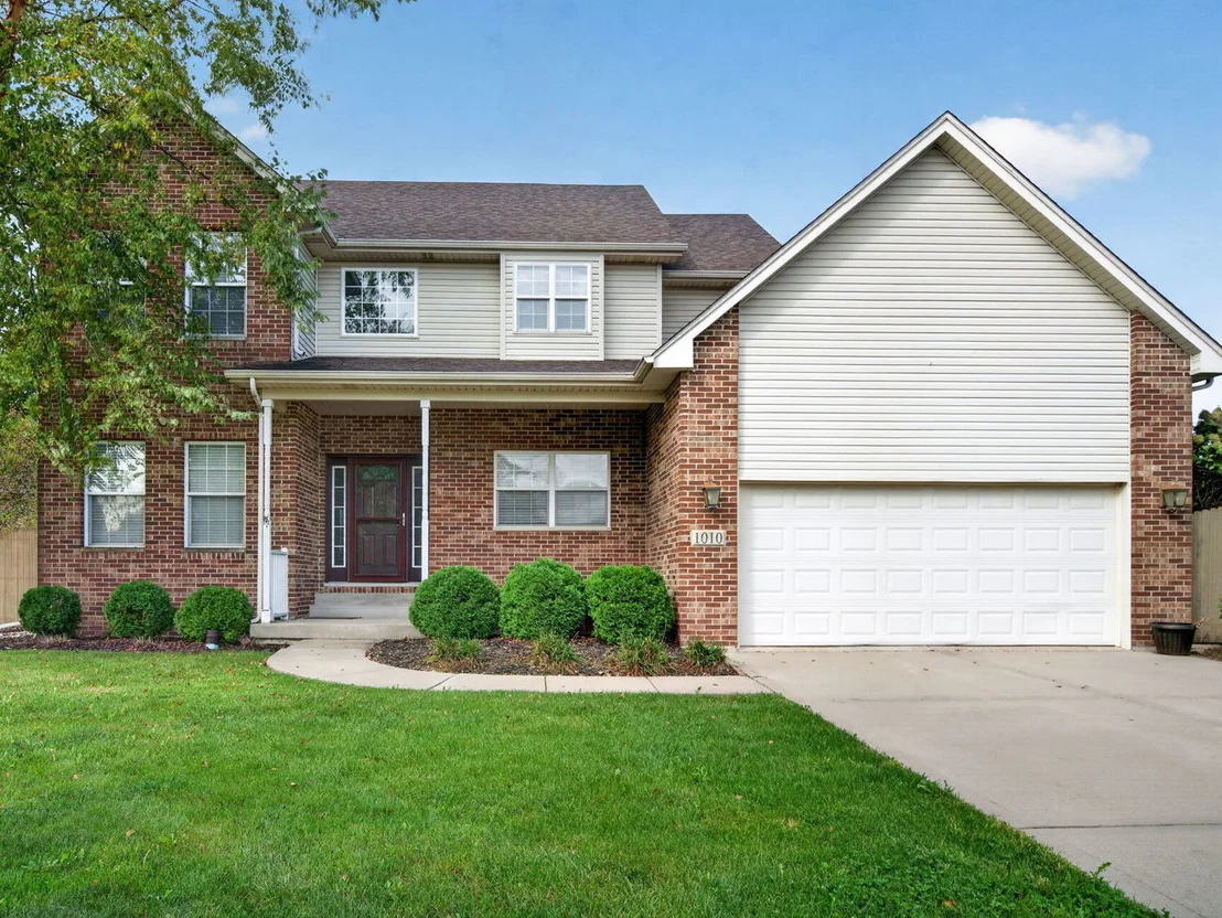 Photo of 1010 Heritage Drive