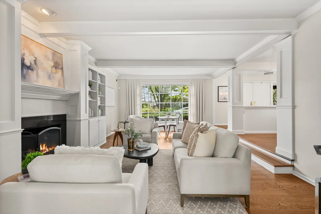 Photo of 301 Willow Lane