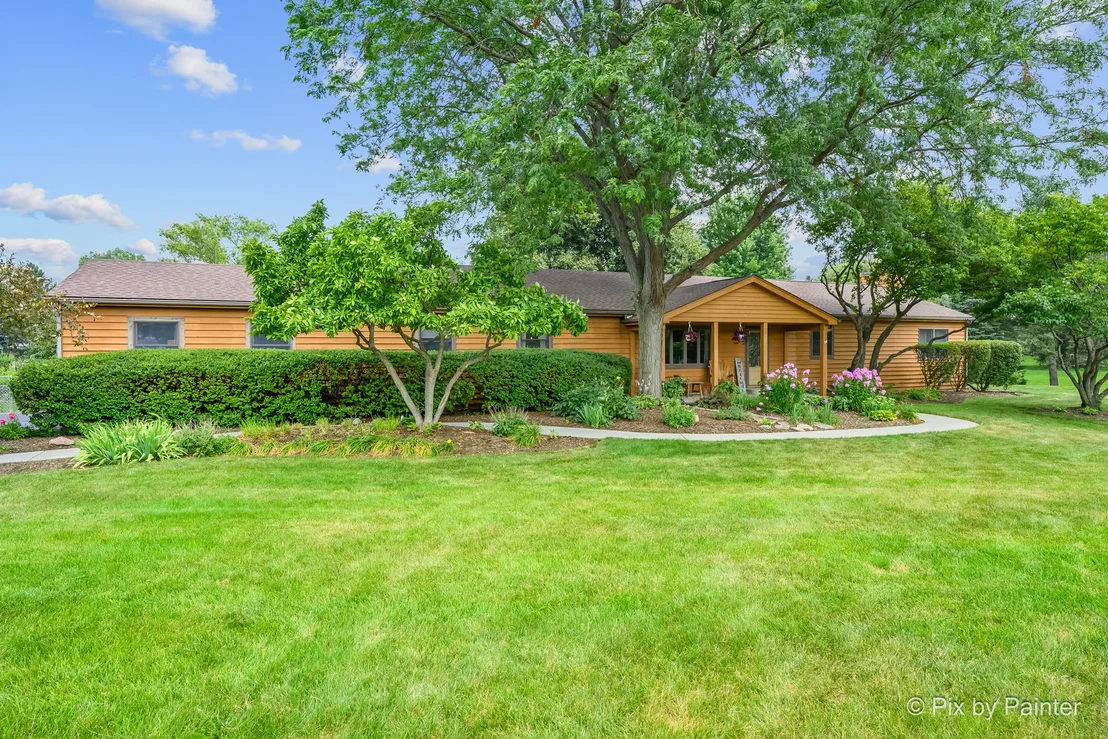 Photo of 2116 N Pebble Drive