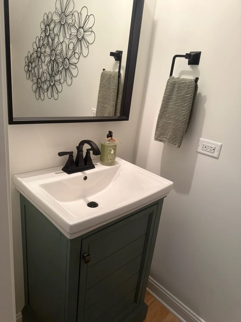 Photo of 995 Reserve Drive