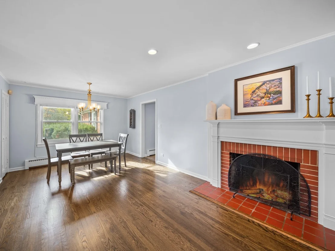 Photo of 1100 Raleigh Road