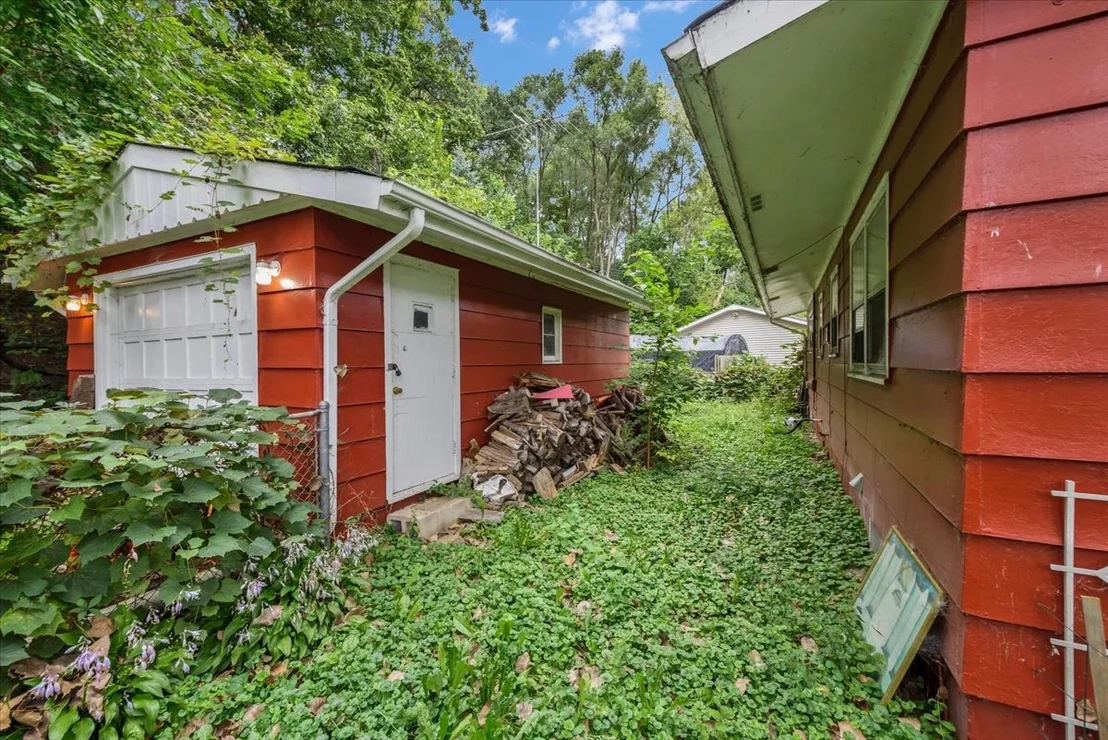 Photo of 5715 Fox Lake Road