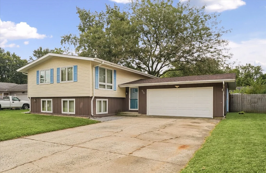 Photo of 814 Pinecrest Drive