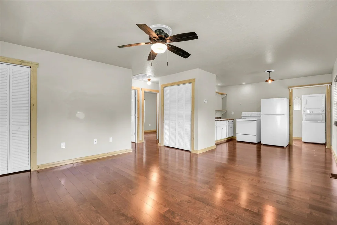 Photo of 521 N McClellan Street