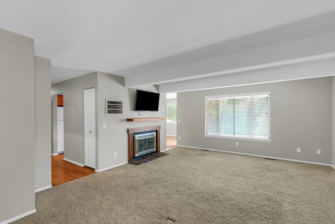 Photo of Unit 2138 at 2138 Harbortown Circle
