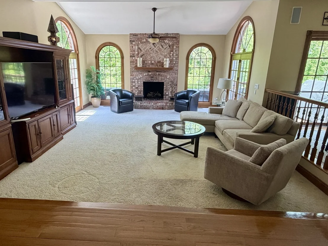 Photo of 17N656 Adams Drive