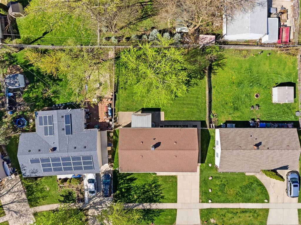 Photo of 910 Meadow Lane
