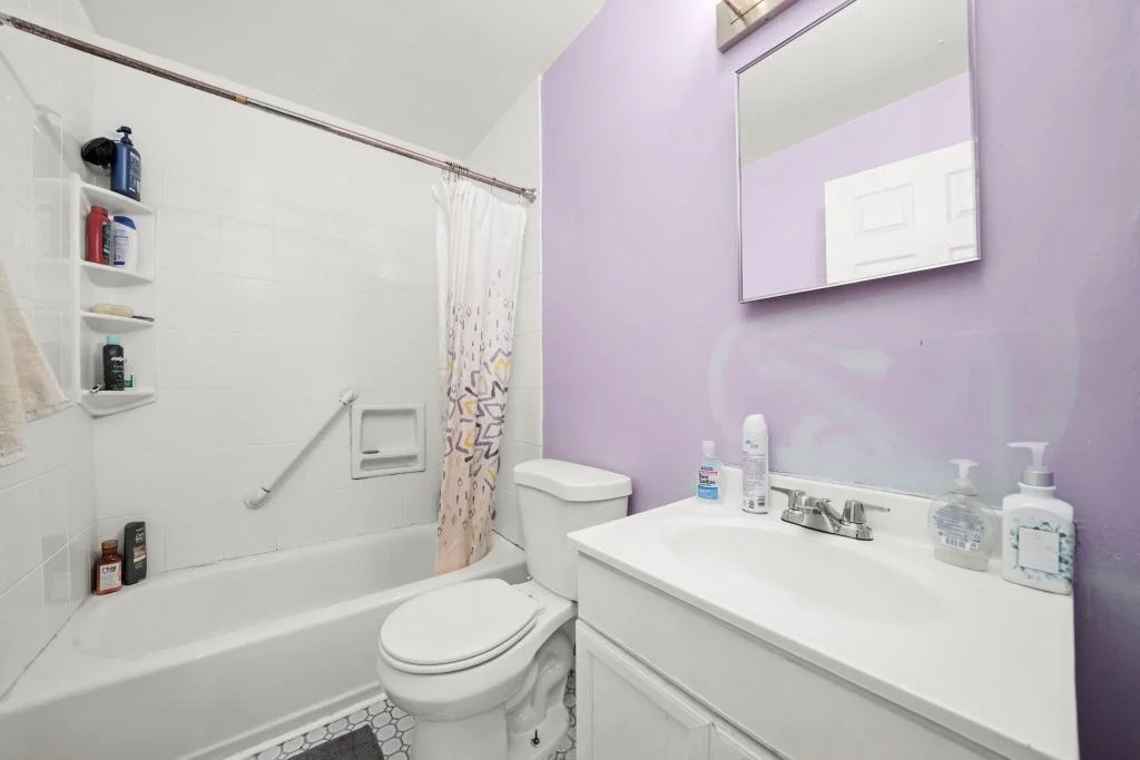 Photo of 304 Sutherland Lane