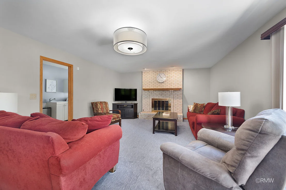 Photo of 1216 W Grove Street