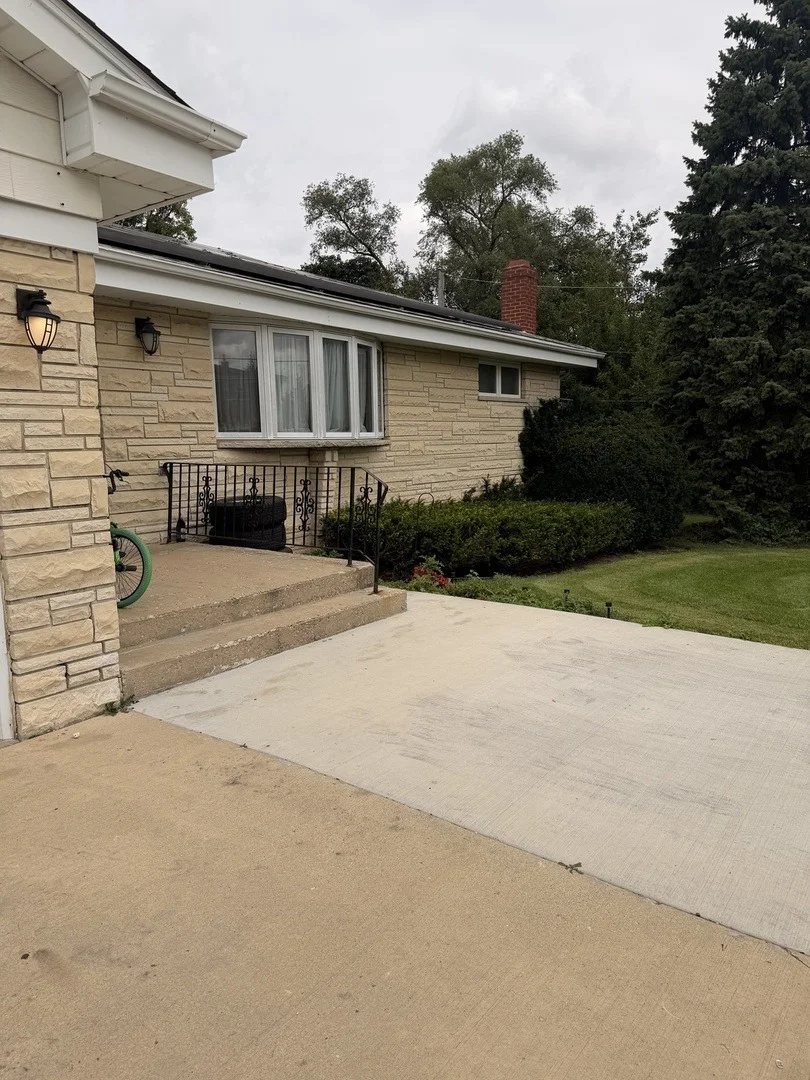 Photo of 21W146 Tee Lane