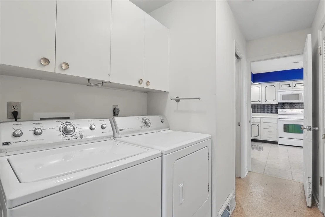 Photo of 2118 Bristol Road
