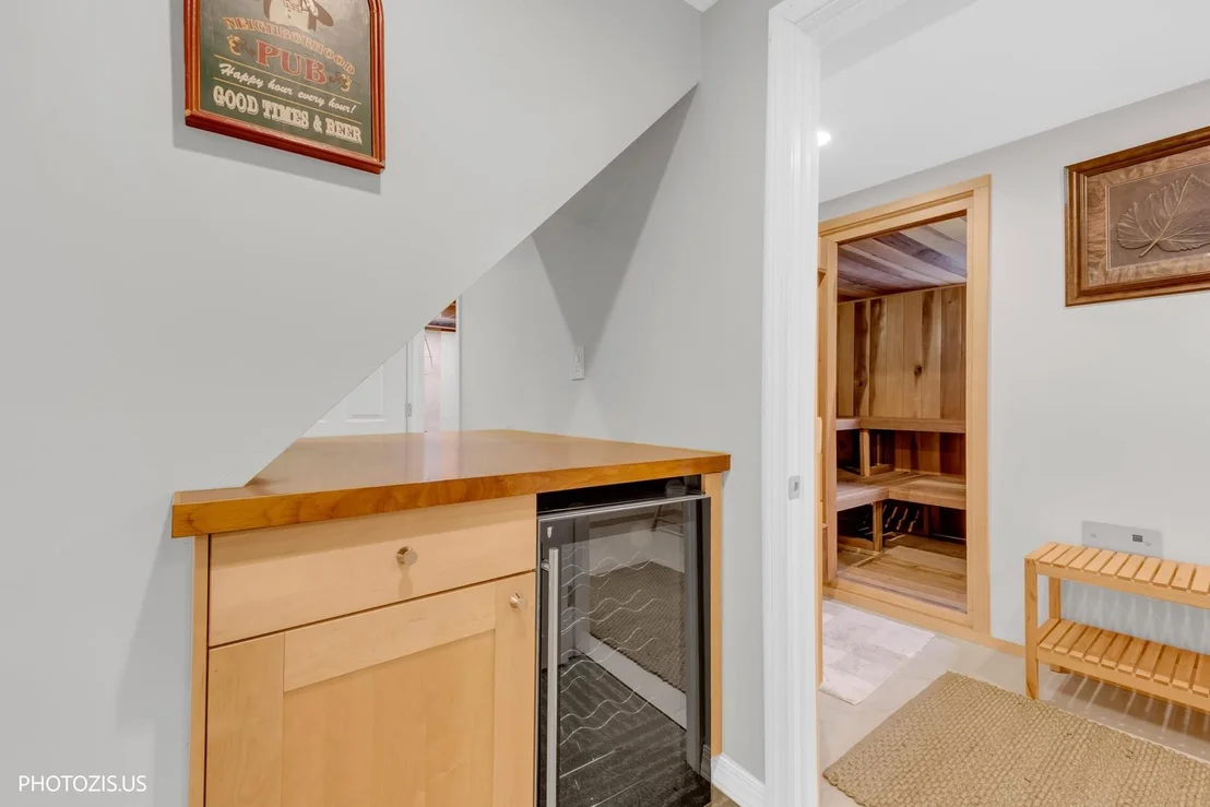 Photo of 3235 Robincrest Drive