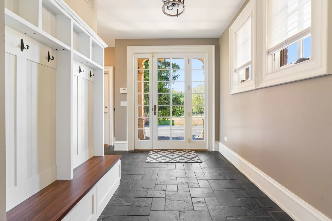 Photo of 1542 Plainfield Road