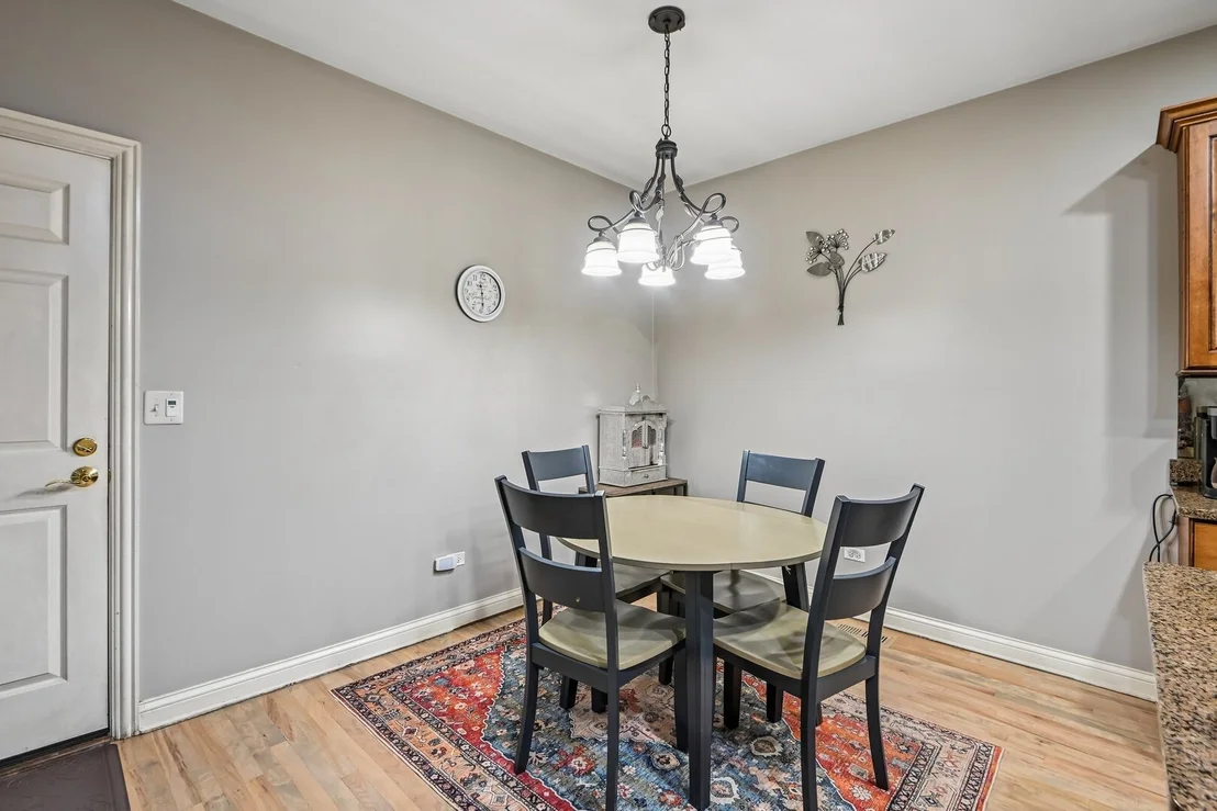 Photo of 343 Arbor Glen Boulevard