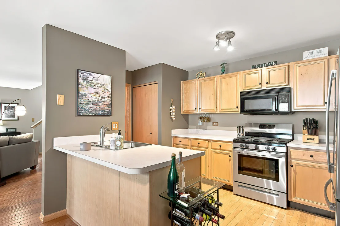 Photo of 783 Manor Road