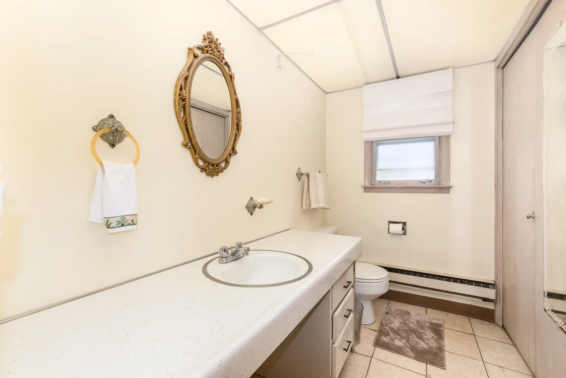 Photo of 1469 Webster Lane