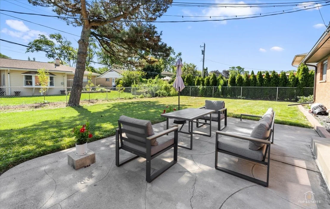 Photo of 875 Horne Terrace
