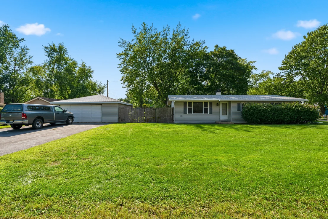 Photo of 13916 S Meadowbrook Drive