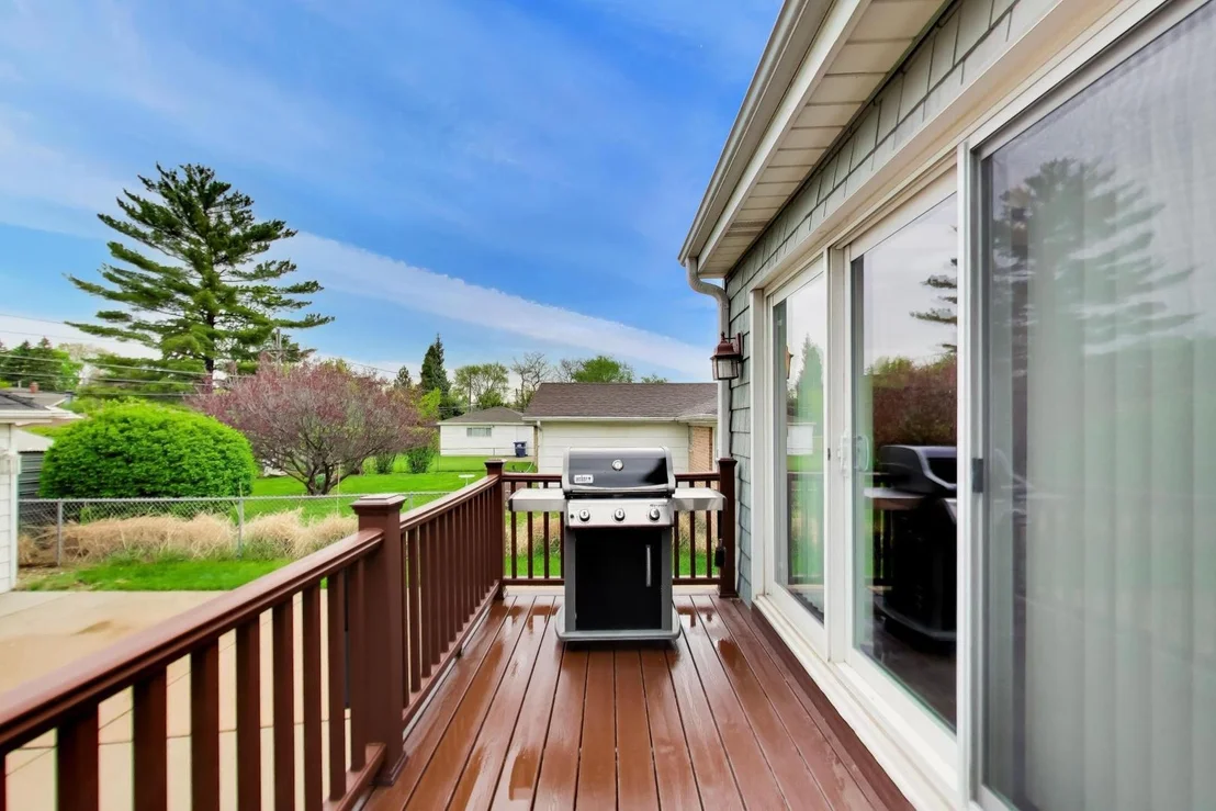 Photo of 940 W Grant Drive