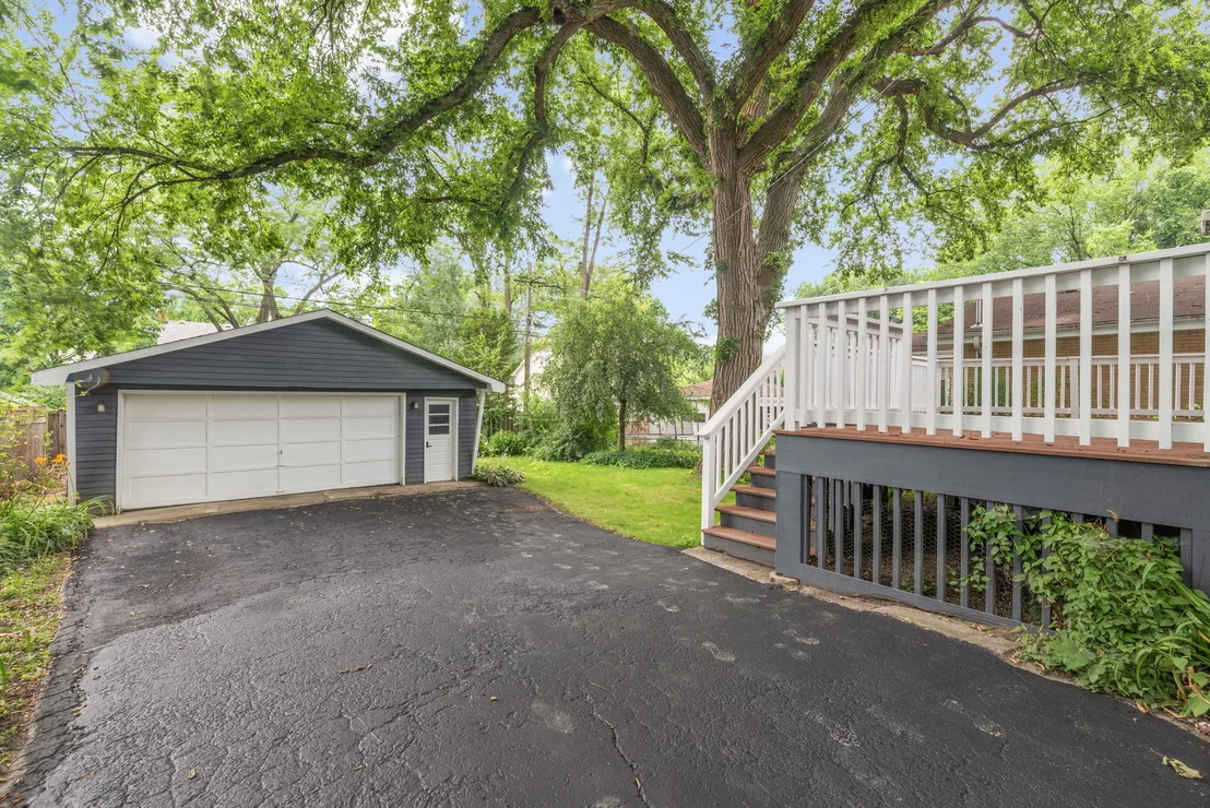 Photo of 4142 Wolf Road
