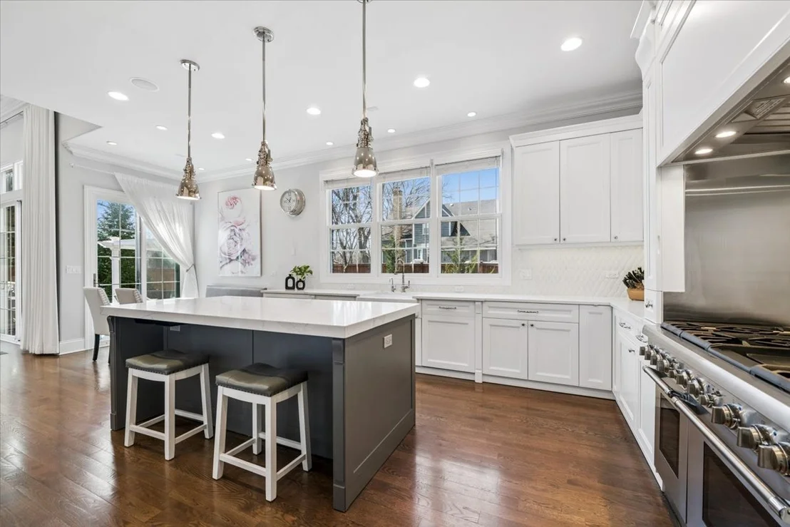 Photo of 1024 Prairie Lawn Road