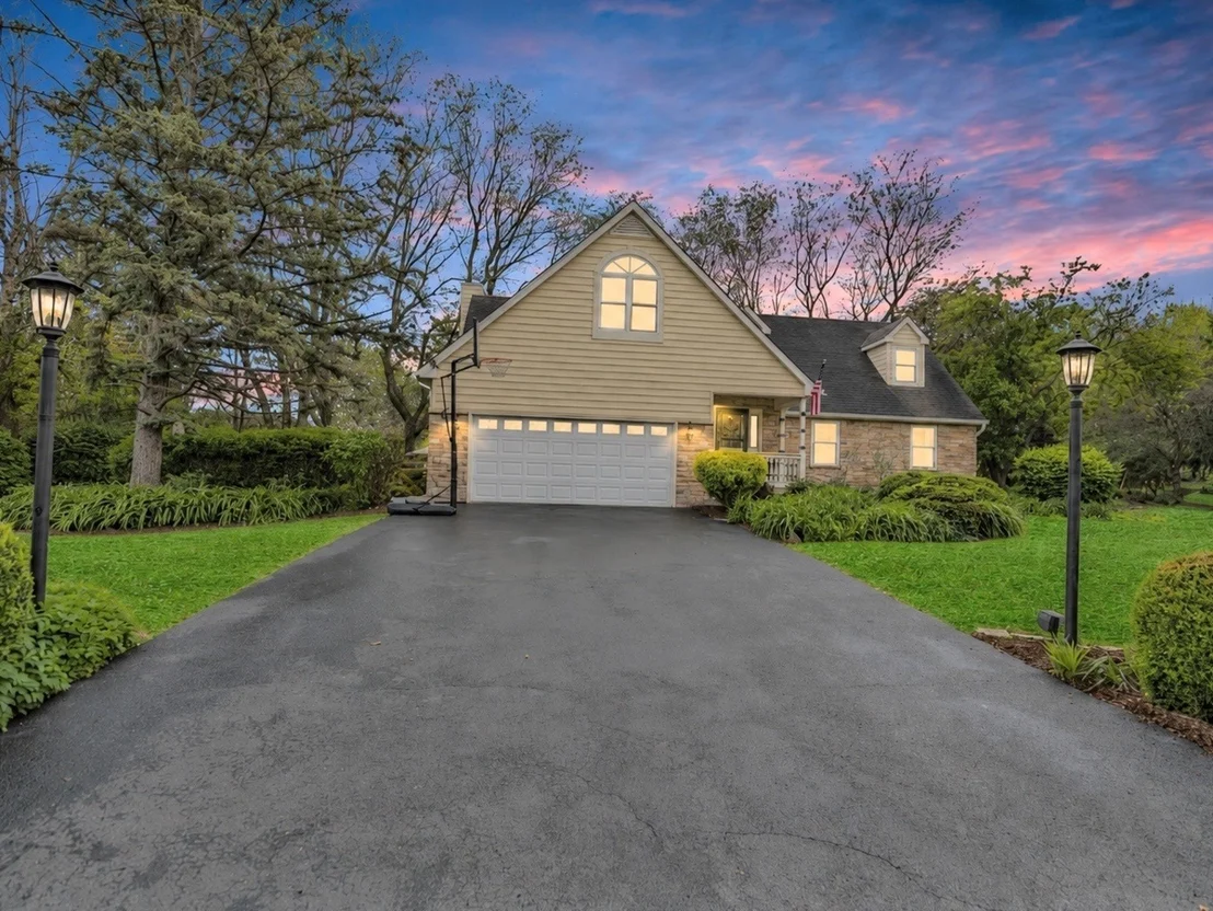 Photo of 38W643 Bittersweet Lane