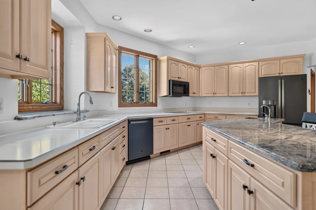 Photo of 1646 Valley View Road