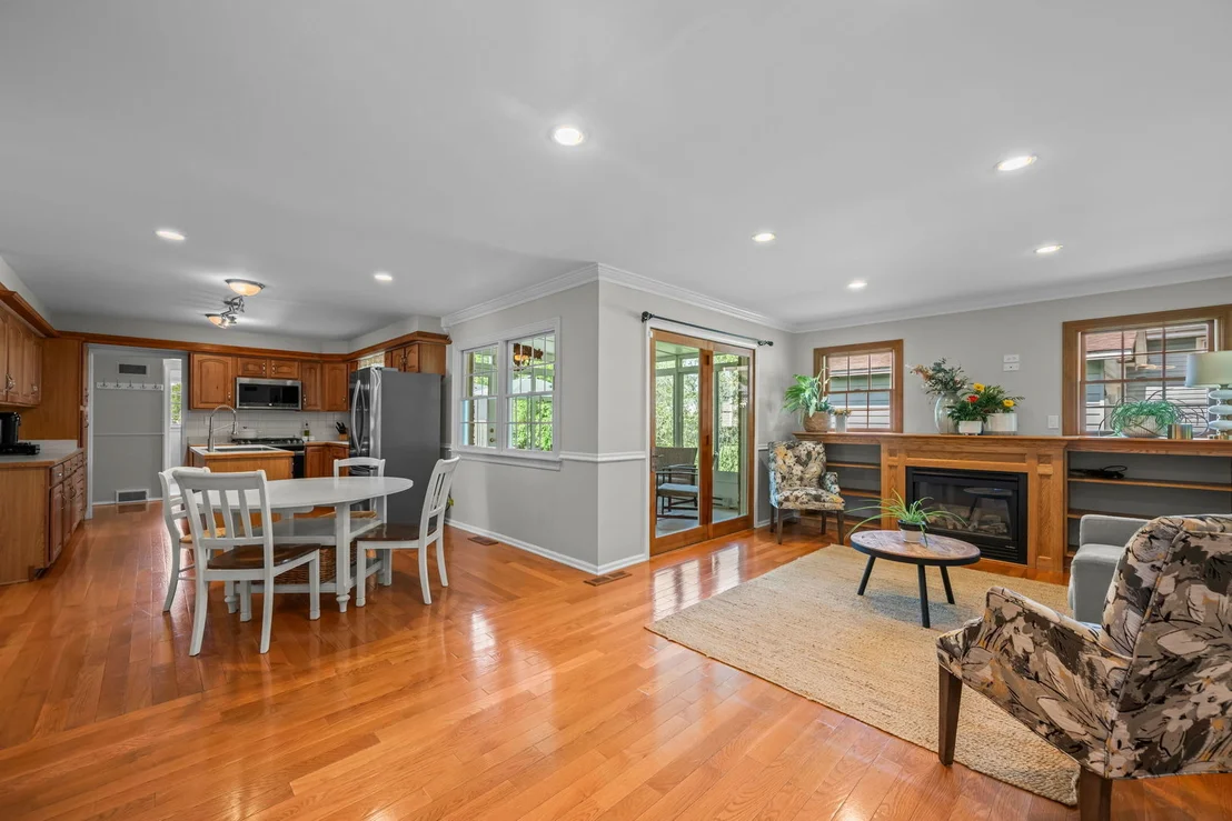 Photo of 530 PINECROFT Drive