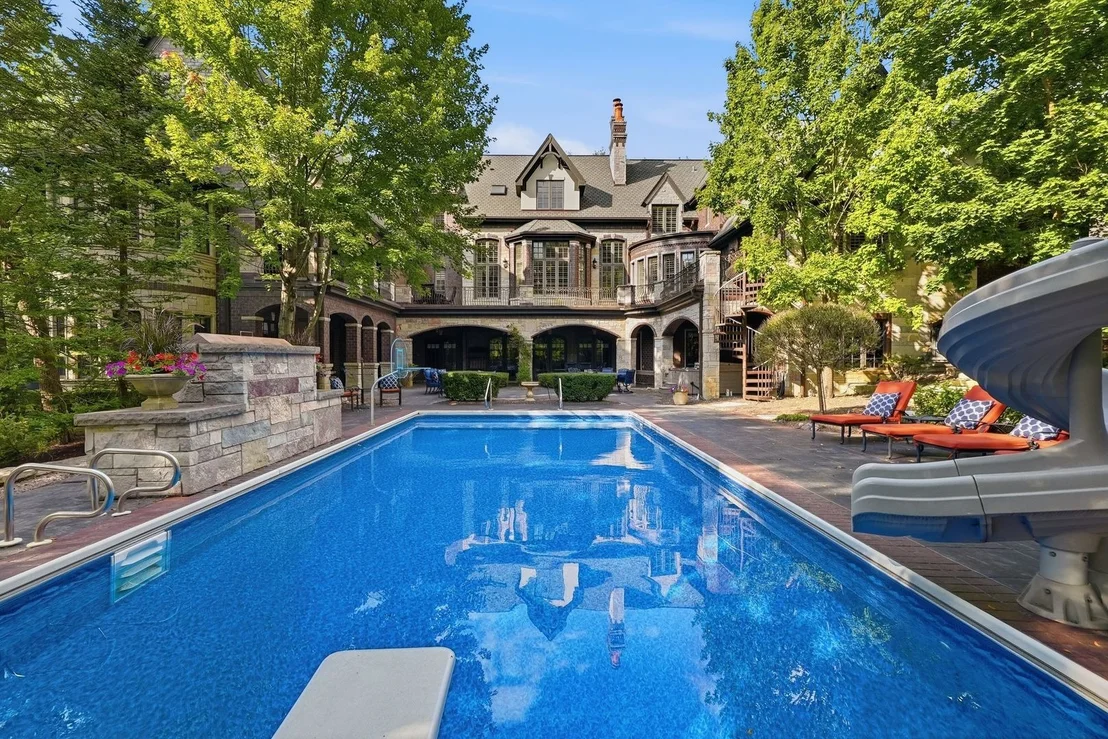 Photo of 501 Chatfield Road