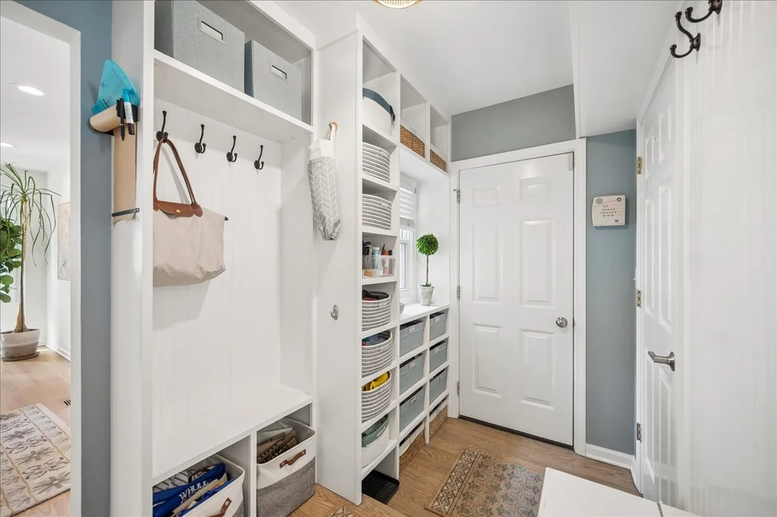 Photo of 1105 Blackthorn Lane