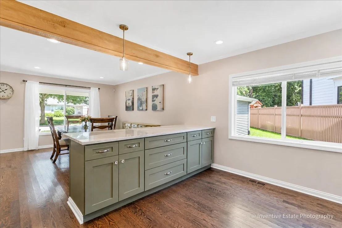 Photo of 331 W Hillside Avenue