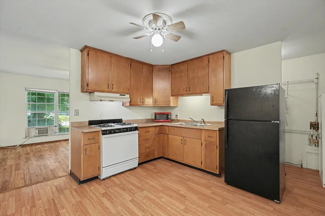 Photo of 810 MAPLEPARK Drive