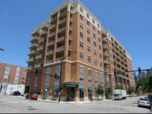 Photo of Unit 810 at 950 W MONROE