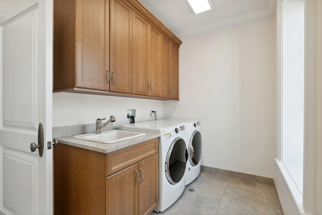 Photo of 446 W Huron Street