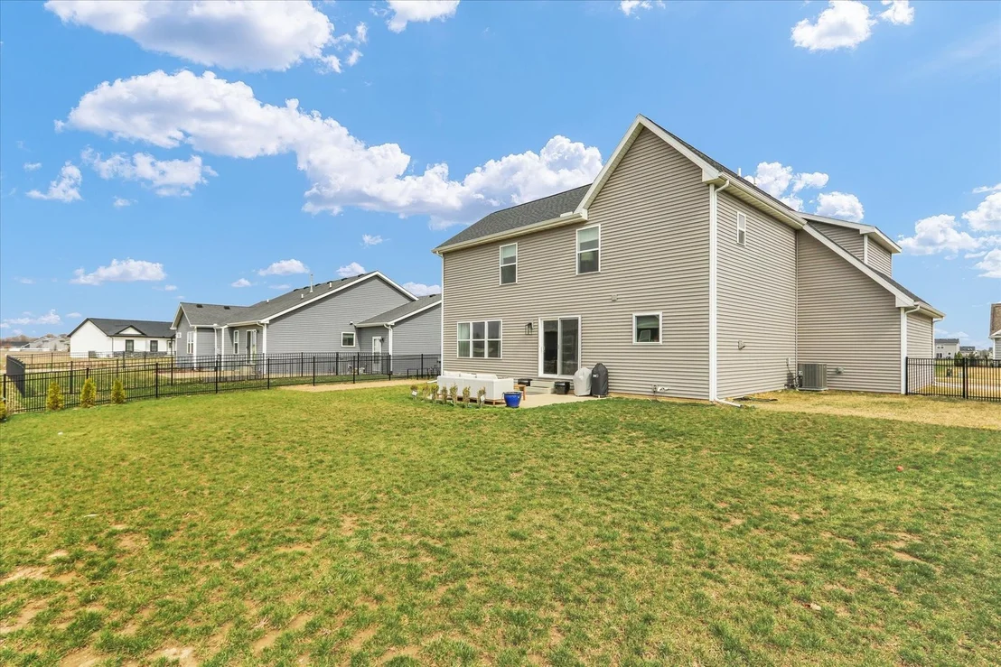 Photo of 1403 Winterberry Road