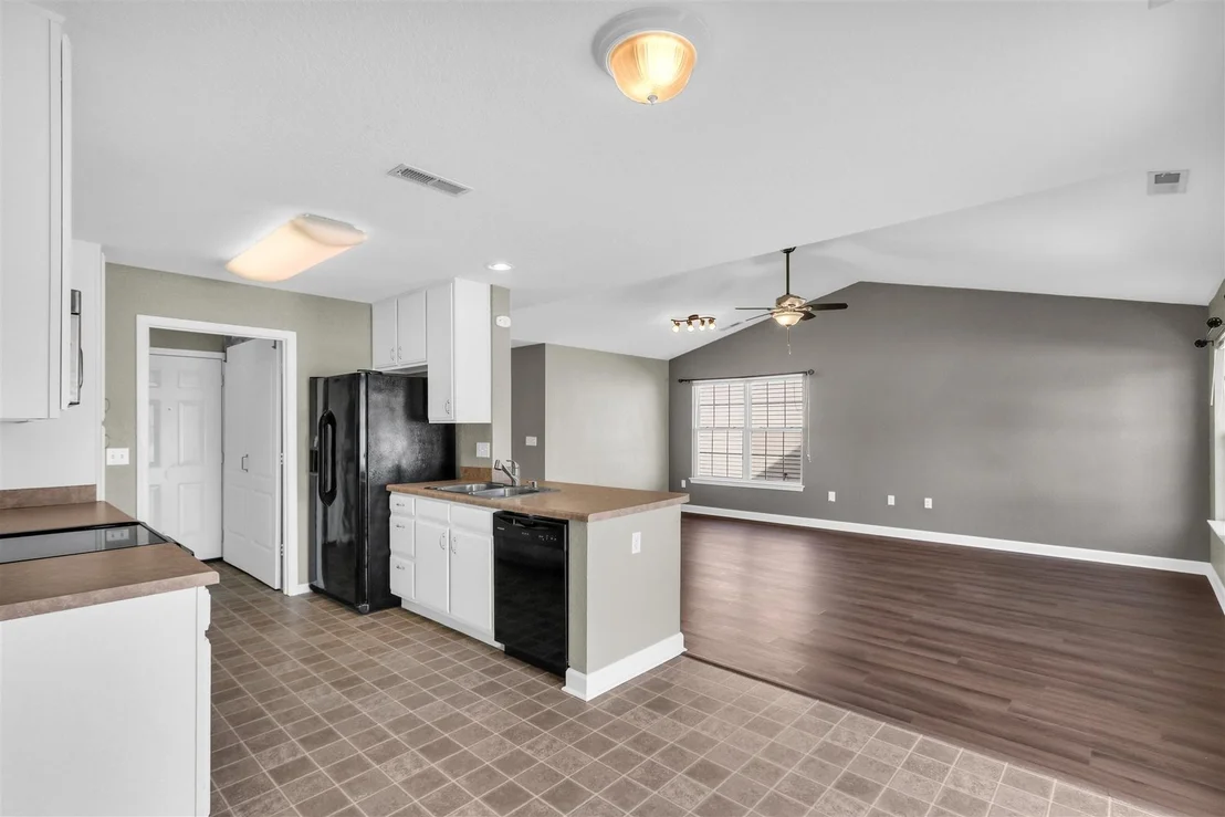 Photo of 702 Newton Drive