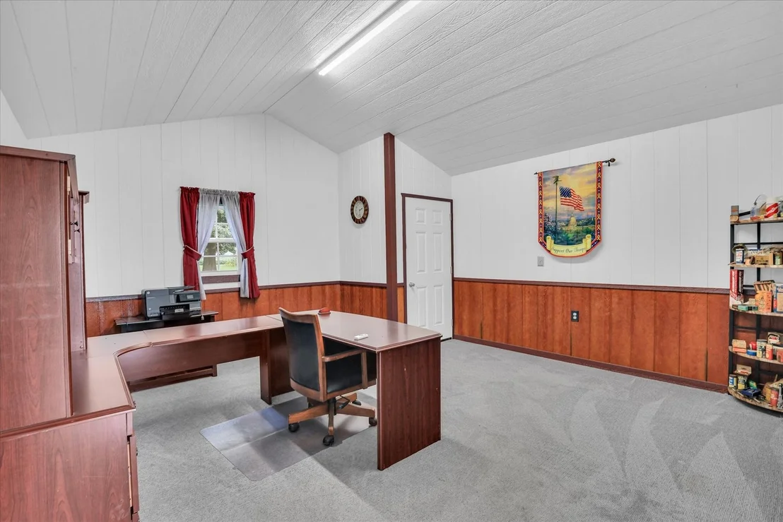 Photo of 425 County Road 1575 E