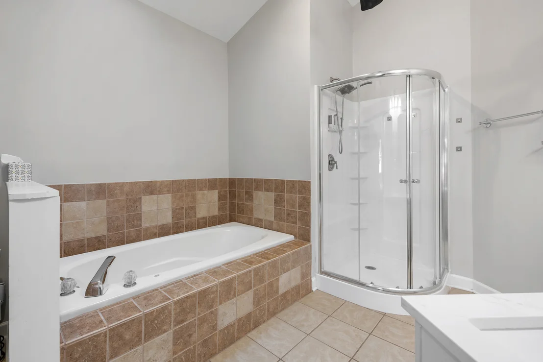 Photo of 660 Louise Drive