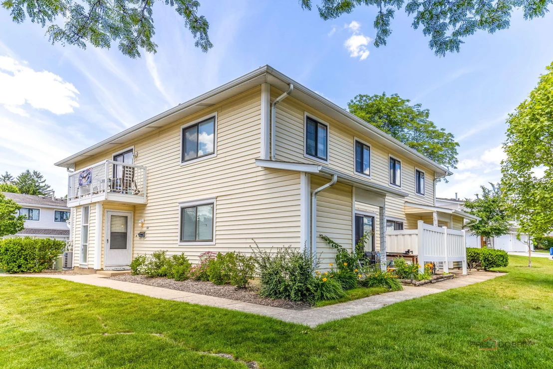 Photo of 325 Bayview Point