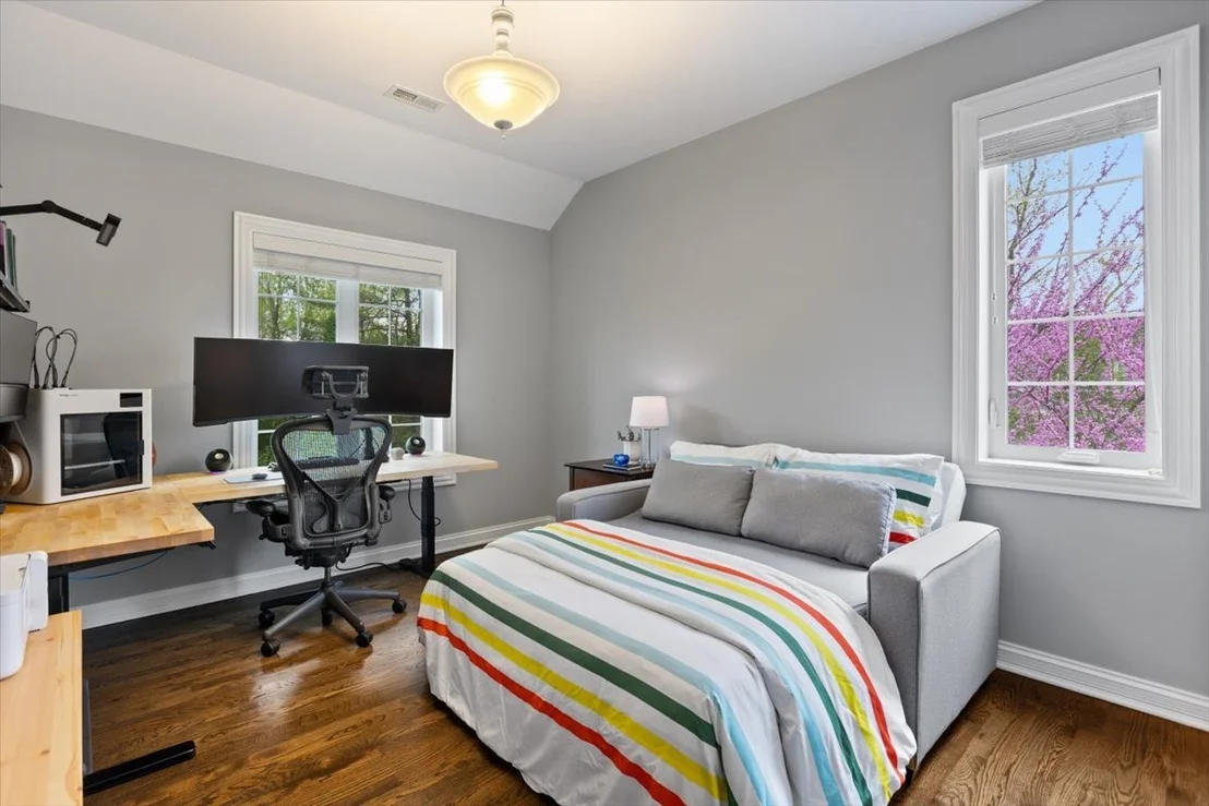 Photo of 1021 Linden Lane