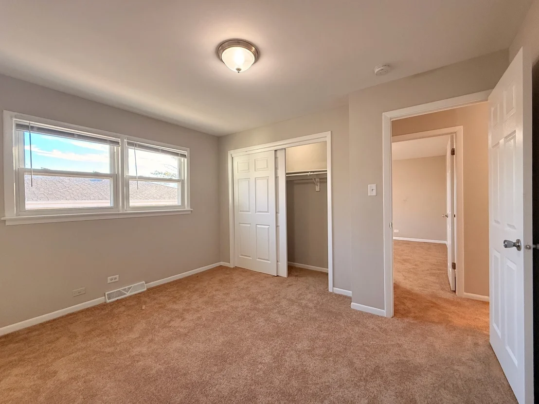 Photo of 15565 Madison Avenue