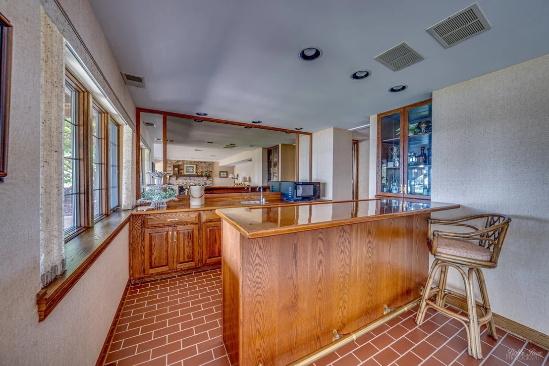 Photo of 1825 CLOVER Drive