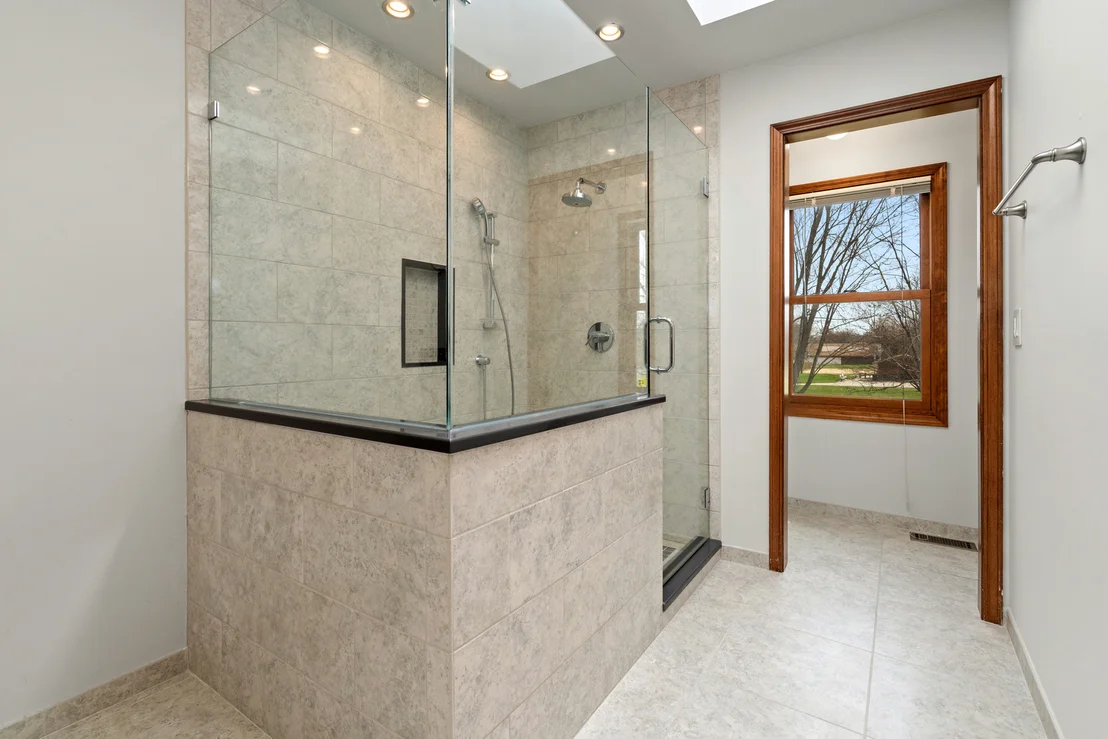 Photo of 225 Fairway Drive