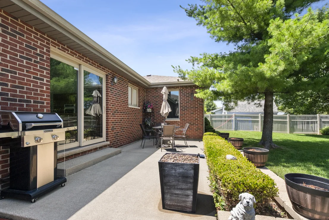 Photo of 9342 Sutton Place