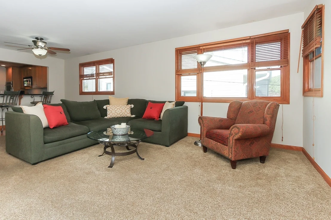 Photo of 255 N OAK Avenue
