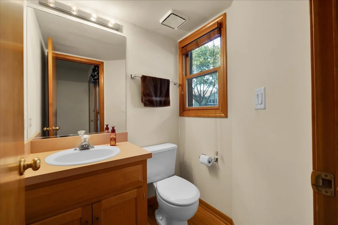 Photo of 446 S Wenbriar Square