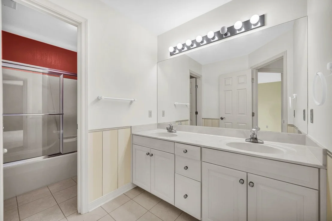 Photo of 2109 Hackberry Road