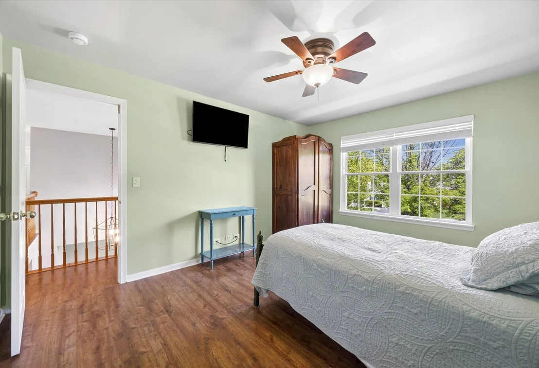 Photo of 1562 Glenside Drive