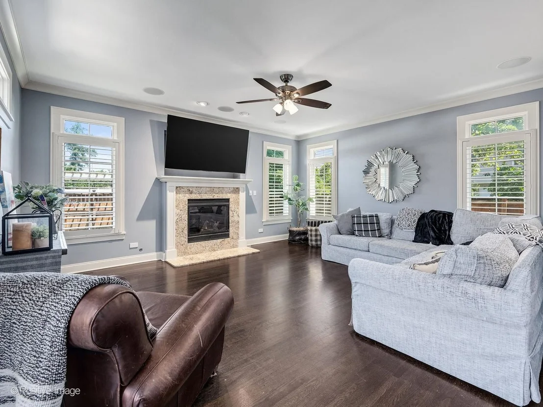 Photo of 549 W 3rd Street