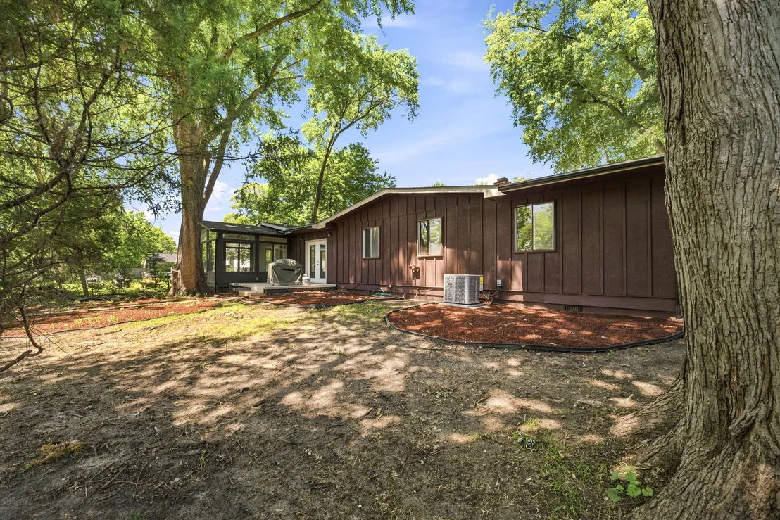 Photo of 1305 Alicia Drive